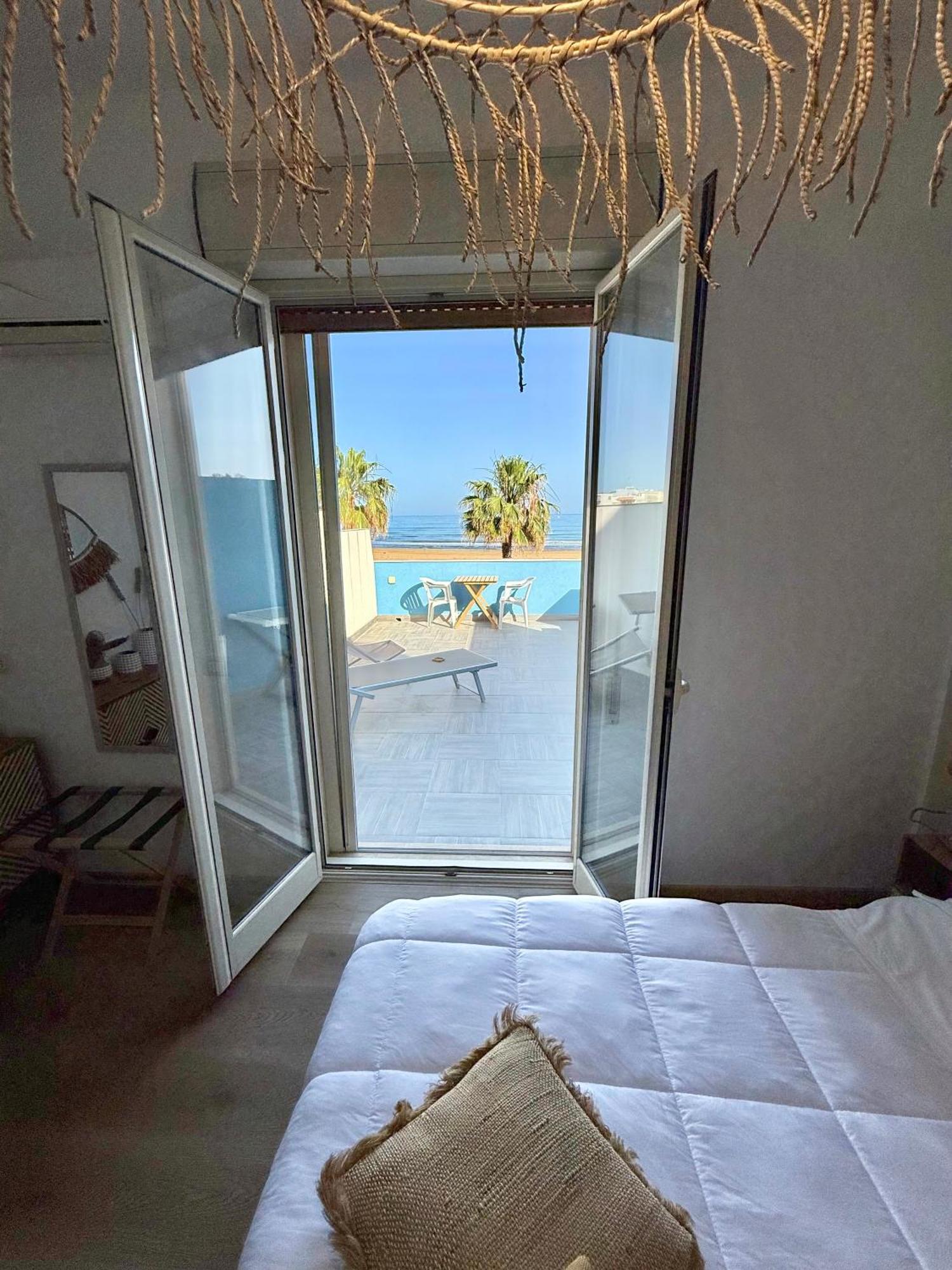 Terrazze Sul Mare Bed & Breakfast Pozzallo Luaran gambar