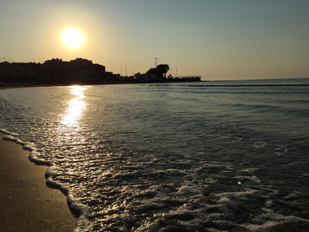 Terrazze Sul Mare Bed & Breakfast Pozzallo Luaran gambar