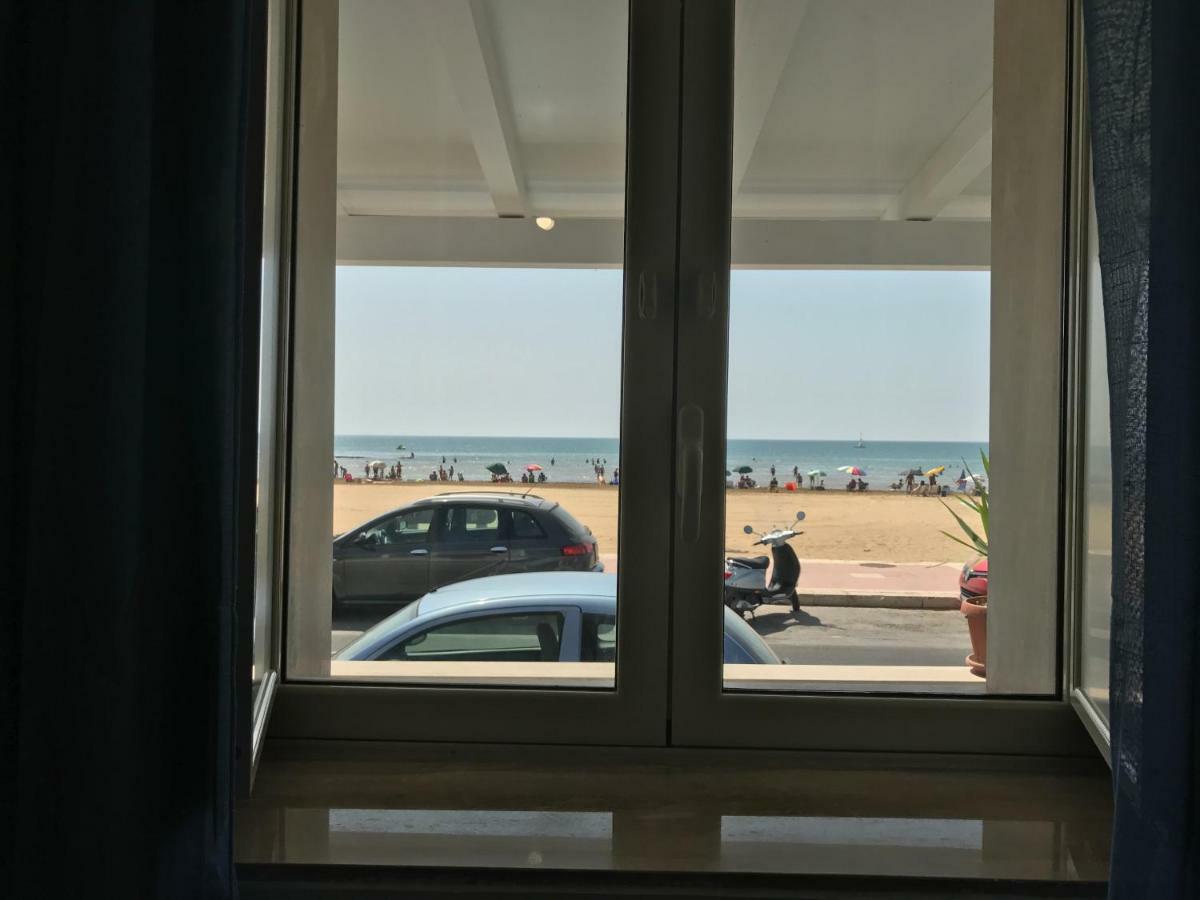 Terrazze Sul Mare Bed & Breakfast Pozzallo Luaran gambar