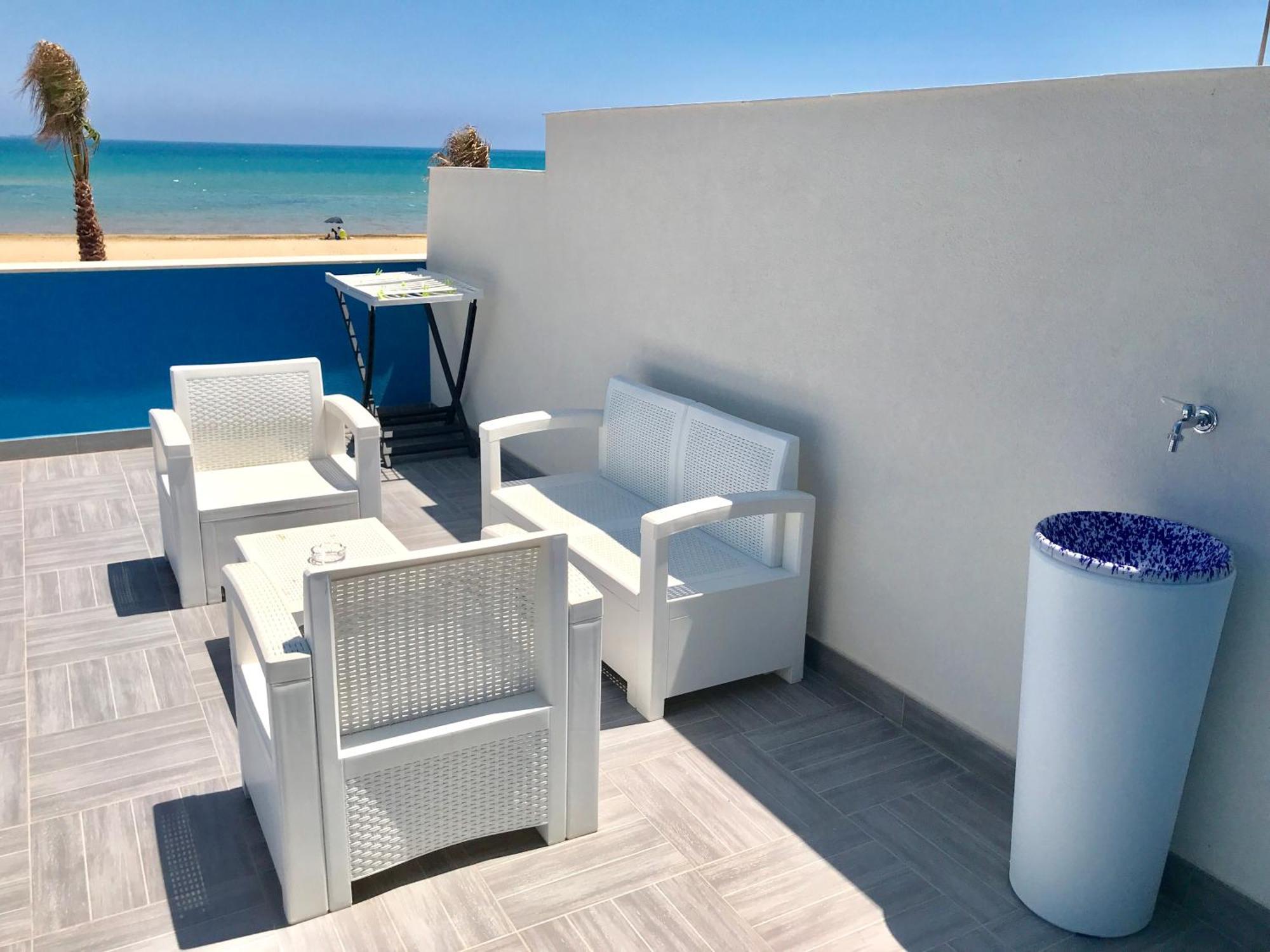 Terrazze Sul Mare Bed & Breakfast Pozzallo Luaran gambar